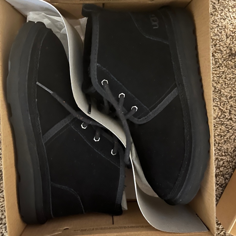 Men uggs
